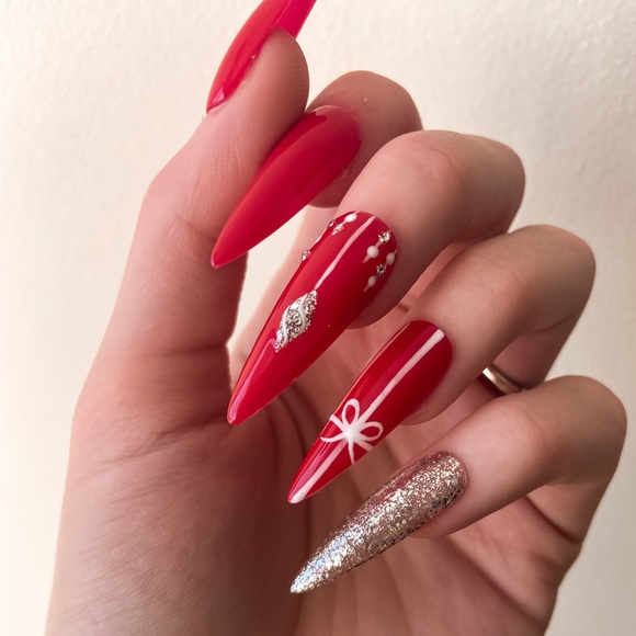 Christmas Ornament Press-On Nails - Picture 2 of 5